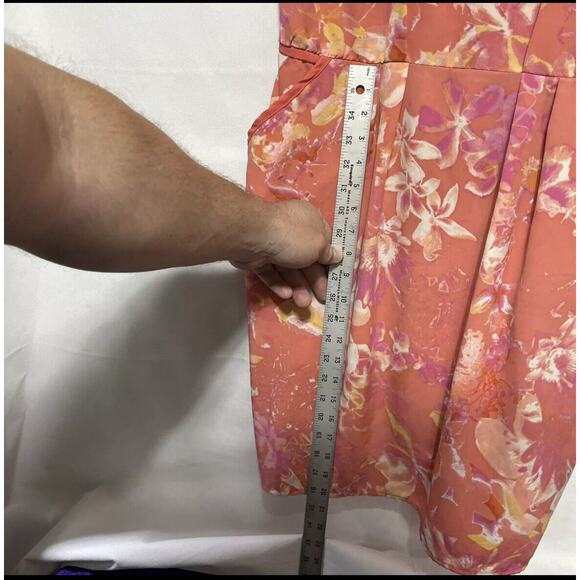 Mossimo Dress Size XL Knee Length Floral Pattern With Pockets - Picture 3 of 10